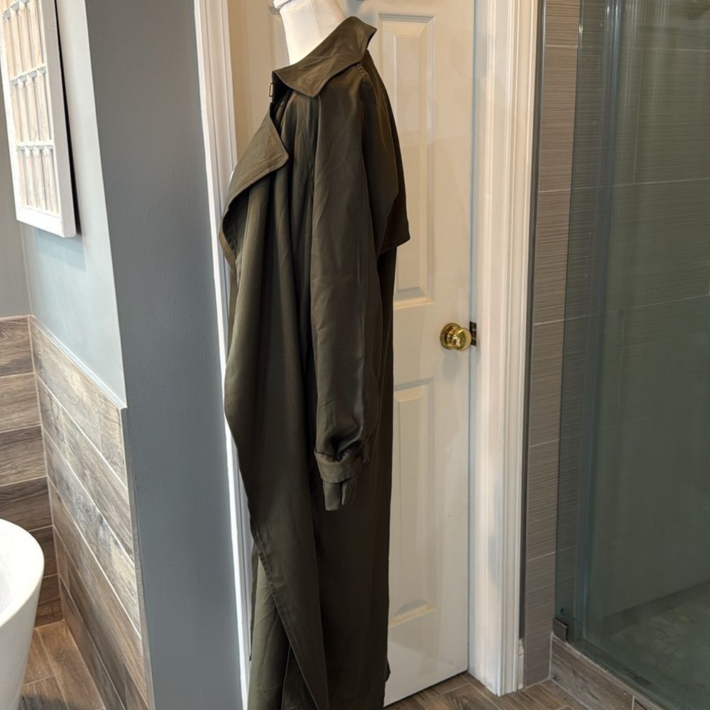 Elie Tahari Olive Green Light Weight Trench Coat Retails $158 SZ Small - Picture 6 of 9
